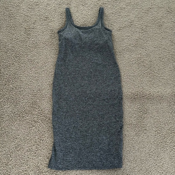 Vuori Halo Essentials Dress - Picture 5 of 7